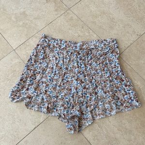 Flowy floral shorts